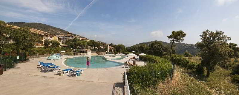 P&V Residence Le Hameau Des Issambrr Sainte-Maxime Bagian luar foto