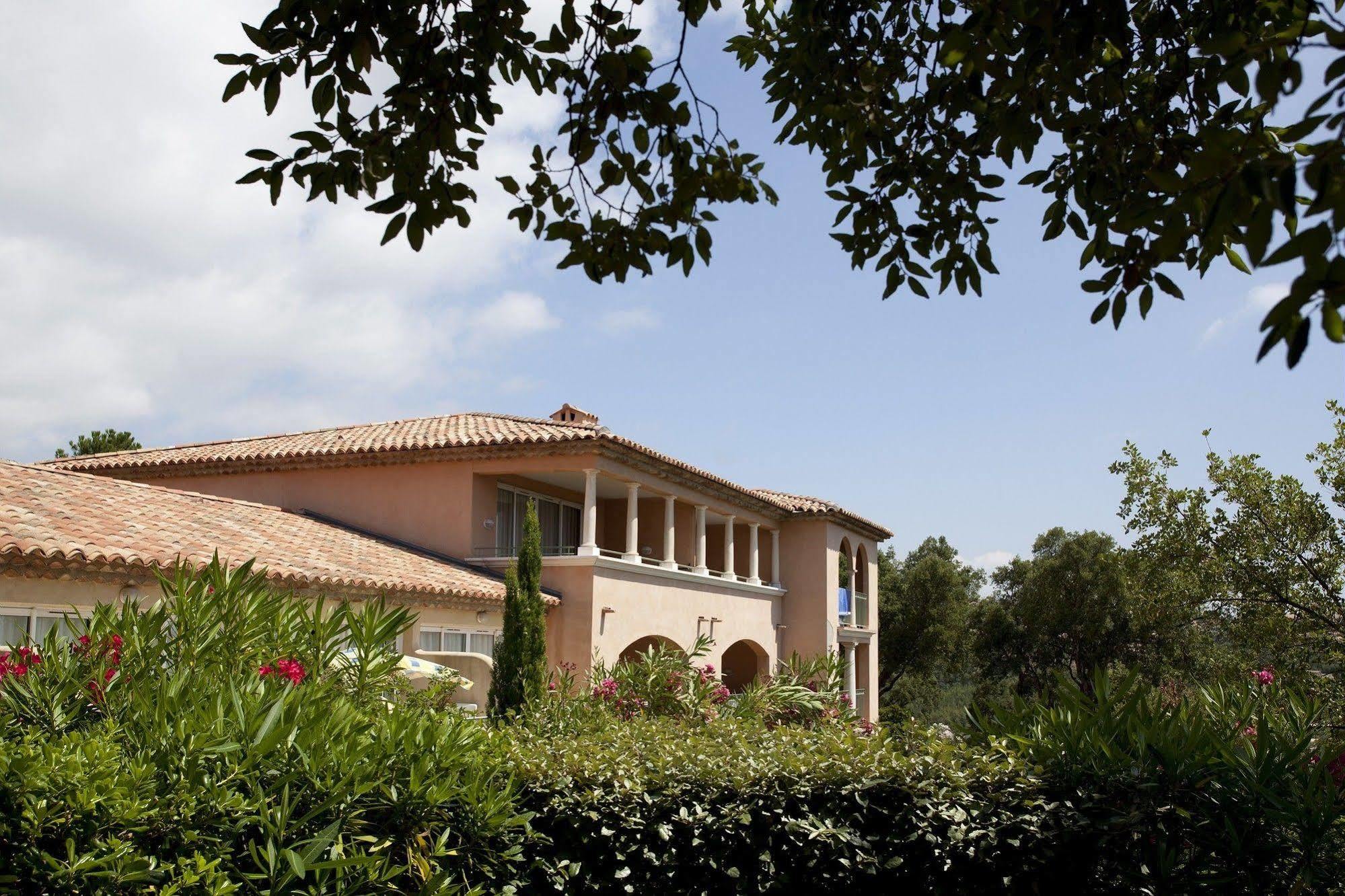 P&V Residence Le Hameau Des Issambrr Sainte-Maxime Bagian luar foto