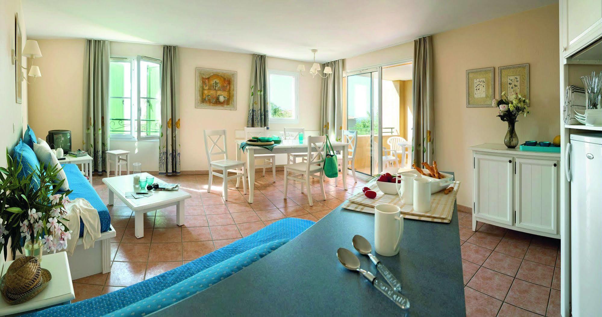 P&V Residence Le Hameau Des Issambrr Sainte-Maxime Bagian luar foto